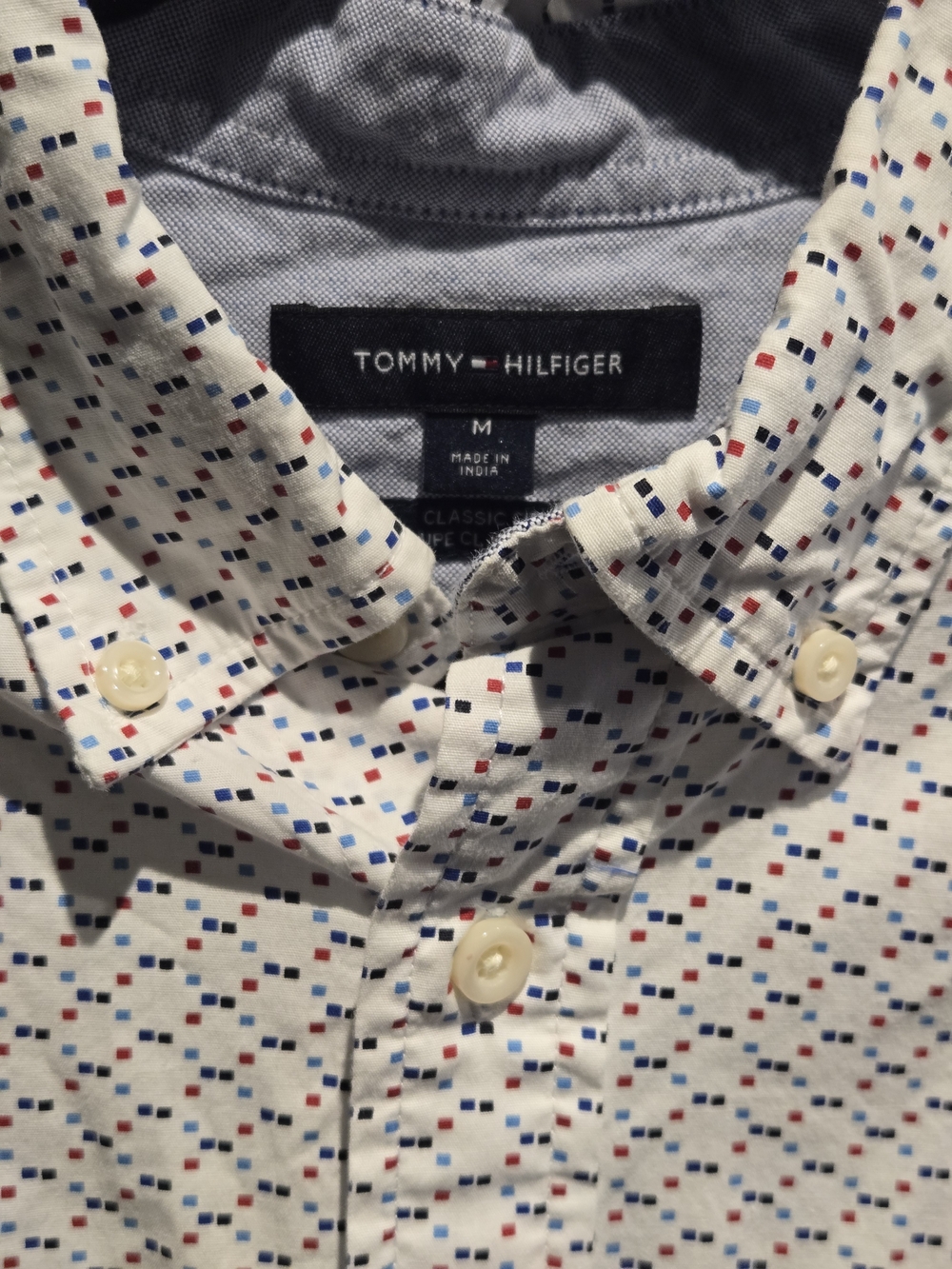 Tommy Hilfiger Men's White Button-Down Shirt with Red & Blue Micro-Print Size M